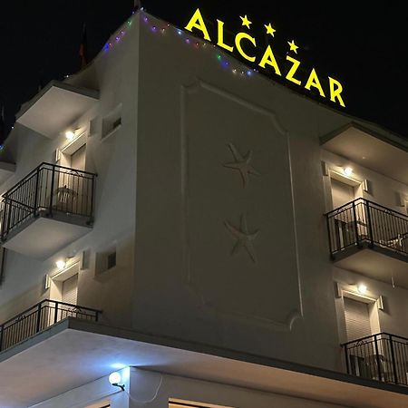 Hotel Alcazar Ріміні Екстер'єр фото