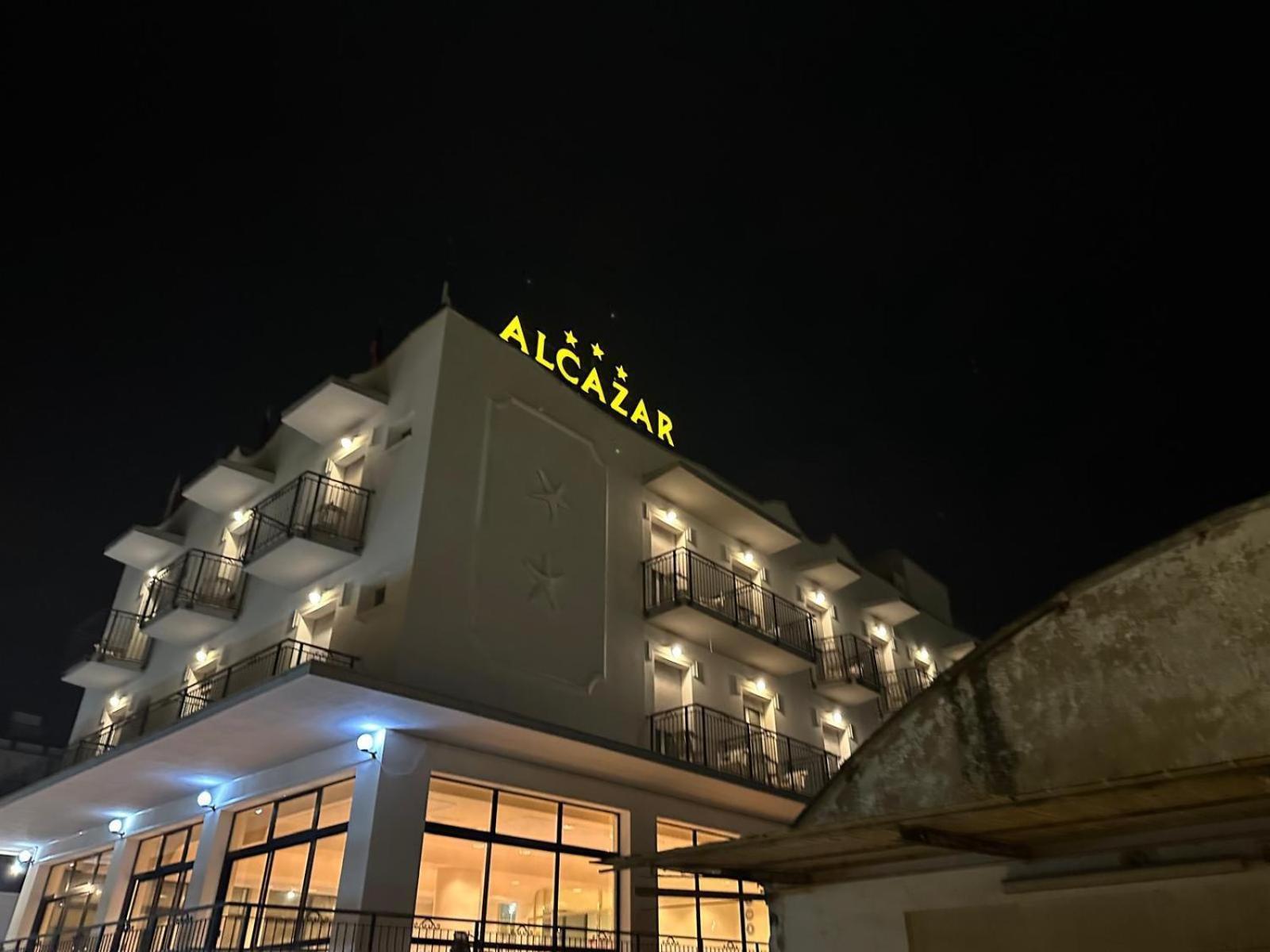 Hotel Alcazar Ріміні Екстер'єр фото